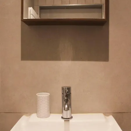 Apartman Cozy And Charming With Optimized Space