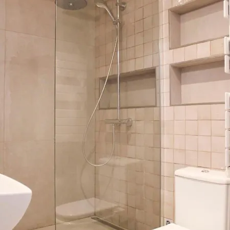 Apartman Cozy And Charming With Optimized Space